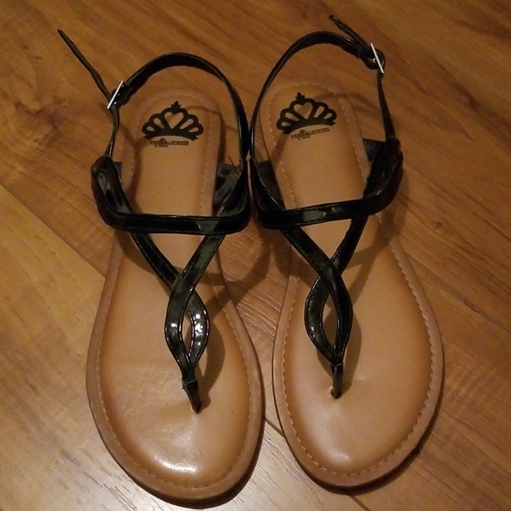 NWOB size 8 sandals